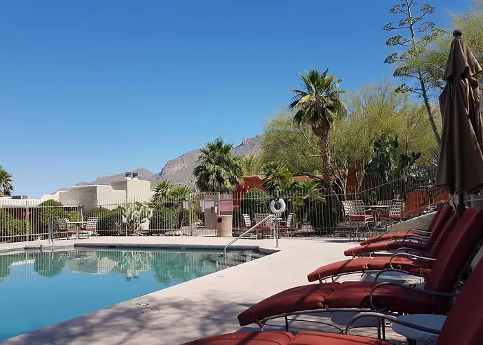 Townhome: 11 Mi To Dtwn - Long-term Stays! Holiday home Tucson