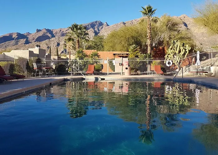 Holiday home Townhome: 11 Mi To Dtwn - Long-term Stays! Tucson