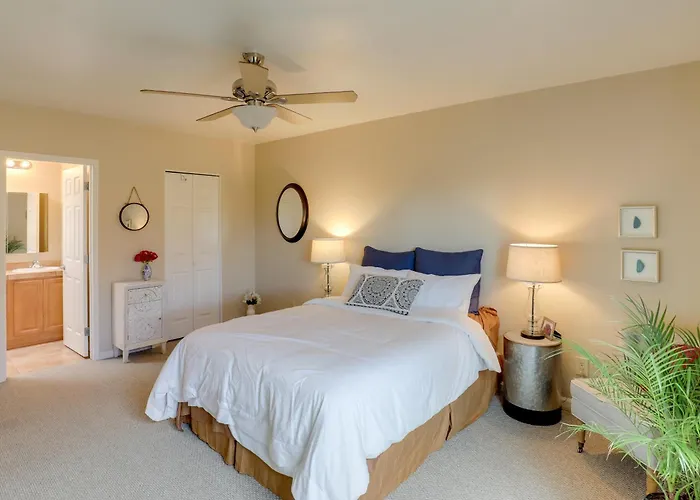 Townhome: 11 Mi To Dtwn - Long-term Stays! *