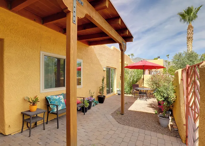 Townhome: 11 Mi To Dtwn - Long-term Stays! Holiday home *